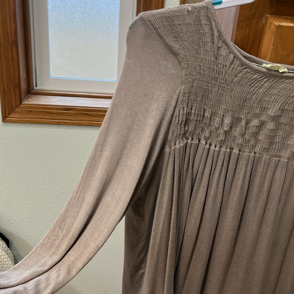 Long-sleeved top.  Brand is Line up.  Shirt was bought from the Buckle. - Picture 4 of 6